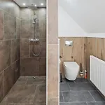 4 Bedroom Awesome In * Osteel