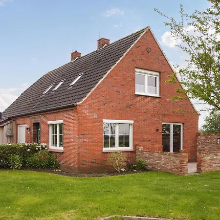4 Bedroom Awesome In Ferienhaus