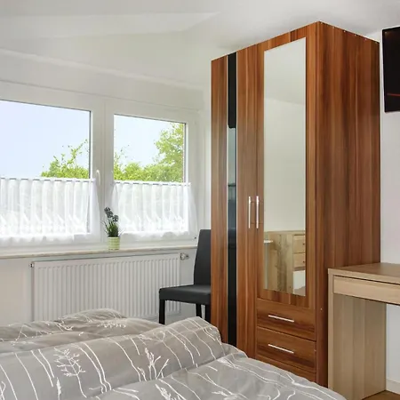 4 Bedroom Awesome In *