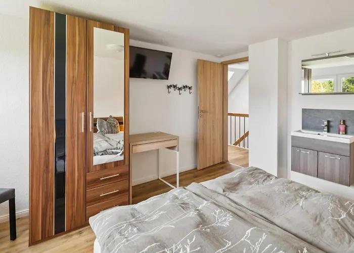 4 Bedroom Awesome In *