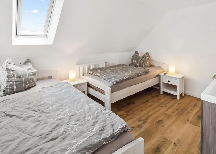 4 Bedroom Awesome In *